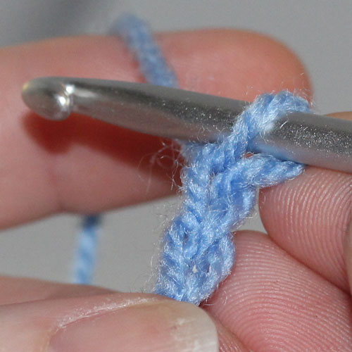Foundation Double Crochet step 1